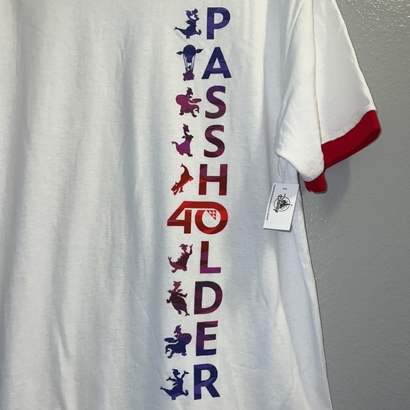 Disney UNISEX EPCOT 40 October 1, 2022 T-Shirt LIMITED EDITION - Picture 4 of 11